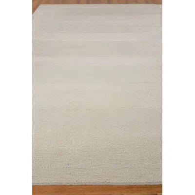 Exquisite Rugs Merino Wool Hand-knotted Wool Light Silver Area Rug