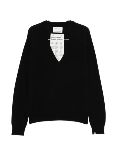 Extreme Cashmere Cashmere V Neck Long Sleeve Sweater In Black