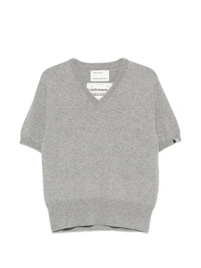 Extreme Cashmere Martina V-neck Short-sleeve Sweater In Gray