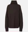 Extreme Cashmere N°317 Nisse Cashmere Turtleneck Sweater In Brown