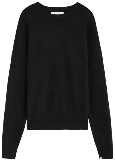 Extreme Cashmere Luxurious Cashmere Crewneck Sweater In Raven_black