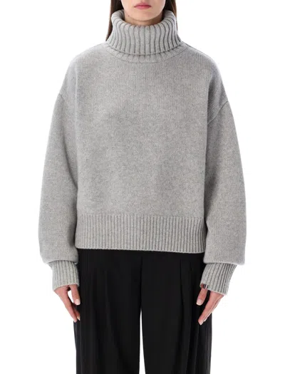 EXTREME CASHMERE EXTREME CASHMERE N°434 CROP XTRA CASHMERE TURTLENECK SWEATER