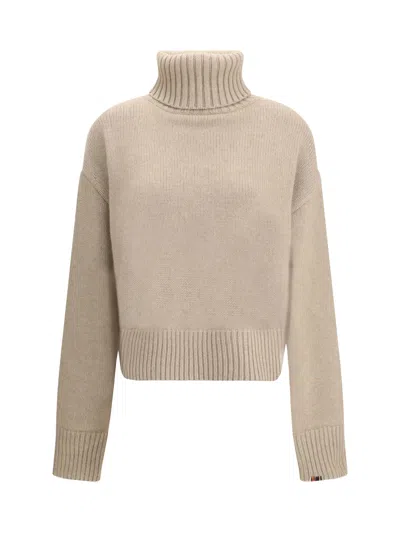 Extreme Cashmere N°434 Crop Xtra Turtleneck Sweater In Cashmere In Neutral