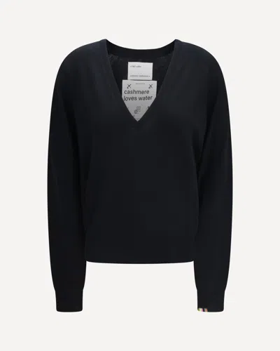 Extreme Cashmere Collin V-neck Sweater In Black