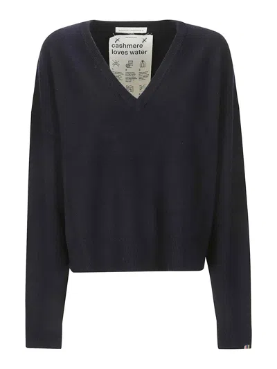 Extreme Cashmere V-neck Sweater In Dark Blue