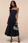 Extro & Vert Caggie Navy Strapless Drop Waist Midi Dress In Navy