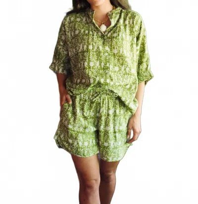 Ex-voto Aiden Relaxed Fit Short In Going Green