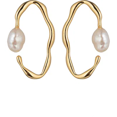 Eye Candy Los Angeles Alice Shell Pearl Hoop Earrings In Gold