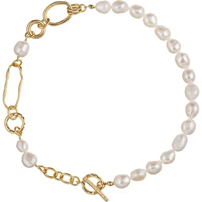 Eye Candy Los Angeles Mina Shell Freshwater Pearl Chain Necklace In Gold