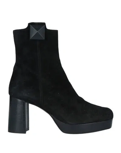 Ezzio Woman Ankle Boots Black Size 11 Soft Leather