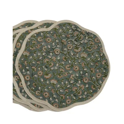 Fabdivine 15"charming Scalloped Placemats - Himachal In Green