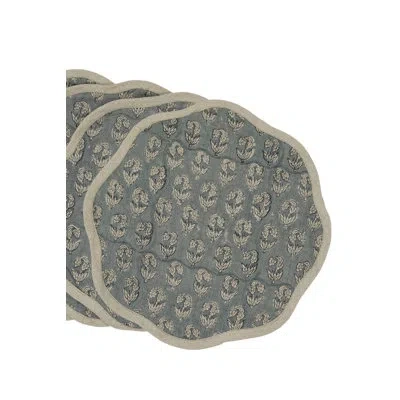 Fabdivine 15"scalloped Grace Table Mats - Super Star In Green
