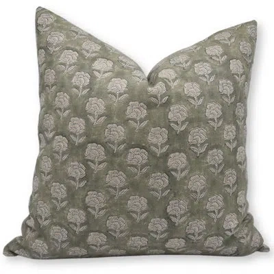 Fabdivine Floral Linen Indoor/outdoor Throw Pillow In Green