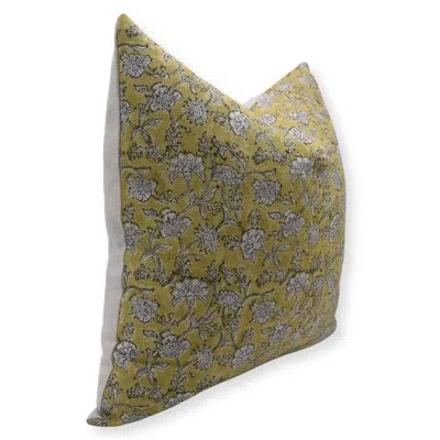 Fabdivine Floral Linen Indoor/outdoor Throw Pillow In Green;yellow