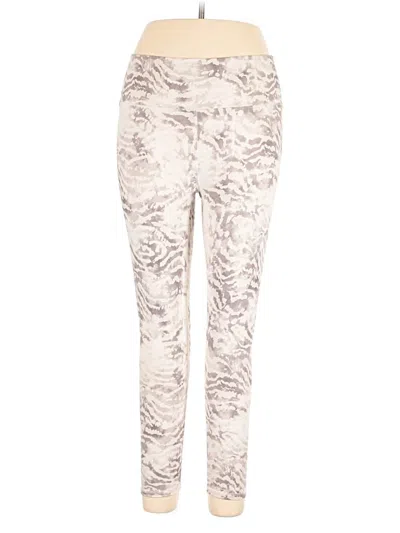 Pre-owned Fabletics Active Pants In Ivory