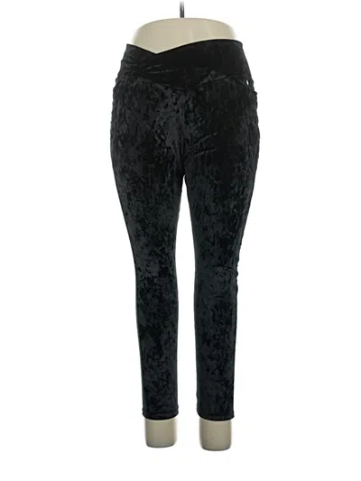 Pre-owned Fabletics Casual Pants In Black