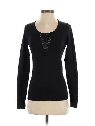 Pre-owned Fabletics Long Sleeve T-shirt In Black