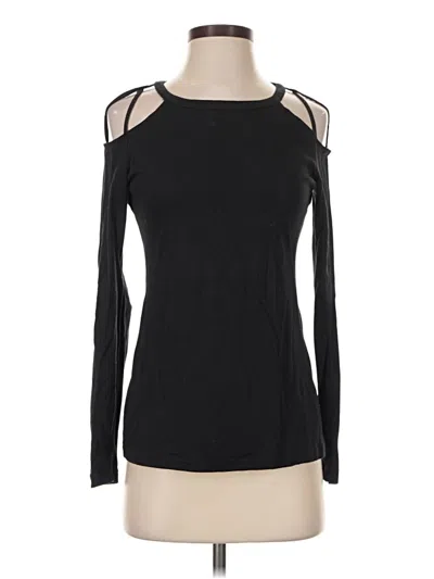 Pre-owned Fabletics Long Sleeve T-shirt In Black