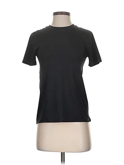 Pre-owned Fabletics Short Sleeve T-shirt In Black