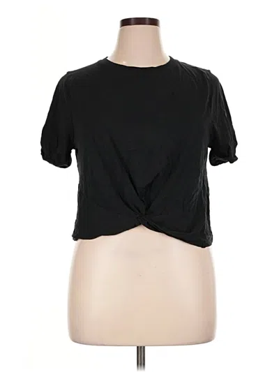 Pre-owned Fabletics Short Sleeve T-shirt In Black