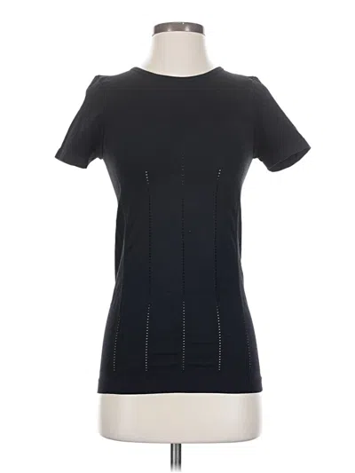 Pre-owned Fabletics Short Sleeve T-shirt In Black