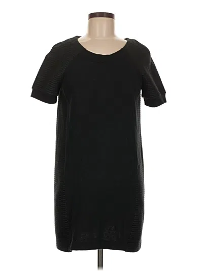 Pre-owned Fabletics Short Sleeve T-shirt In Black