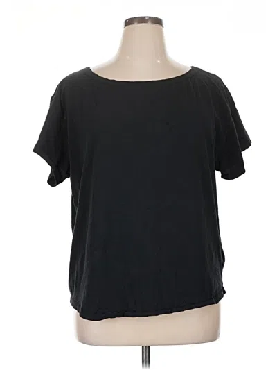 Pre-owned Fabletics Short Sleeve T-shirt In Black