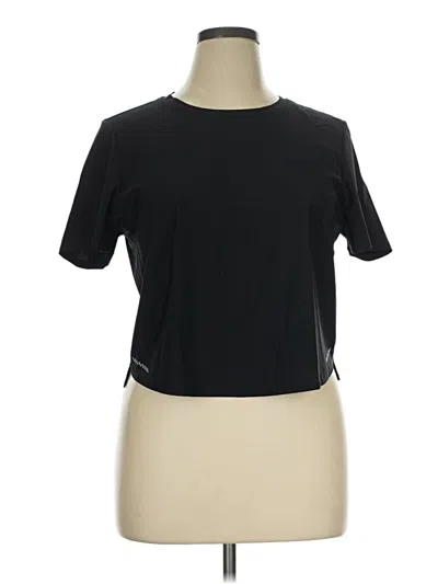 Pre-owned Fabletics Short Sleeve T-shirt In Black