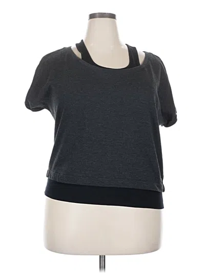 Pre-owned Fabletics Short Sleeve T-shirt In Gray