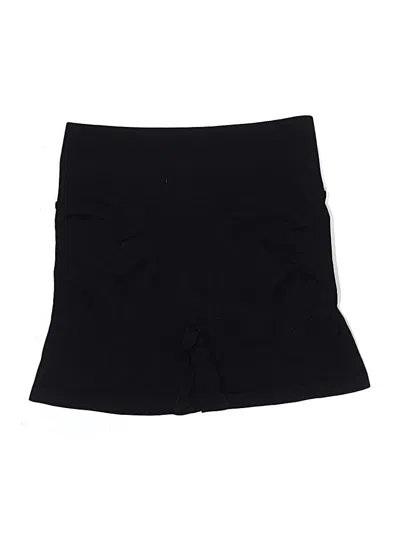 Pre-owned Fabletics Shorts In Black