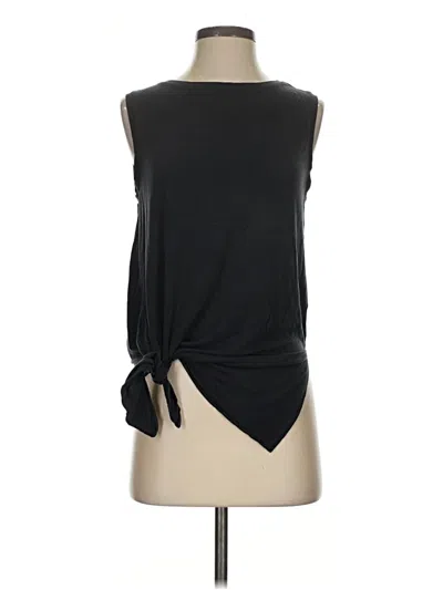 Pre-owned Fabletics Sleeveless T-shirt In Black