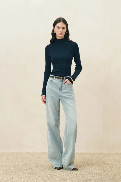 Fabrique Abigail Machine Washable Top In Wool Yarn In Blue