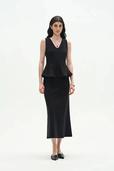 Fabrique Alina Sculpted Sleeveless Top In Cotton Blend In Black