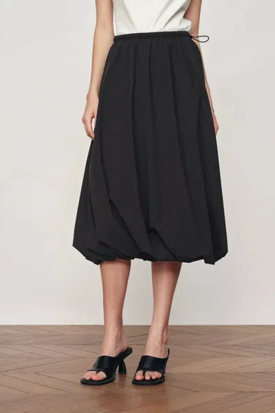 Fabrique Cathy Black Twisted-seam Bubble Midi Skirt In Lightweigt Blend