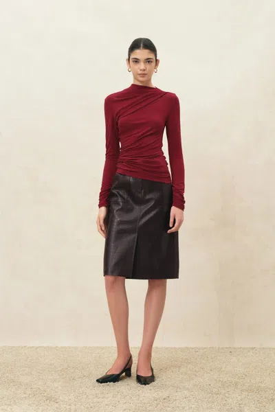 Fabrique Edith Sculptural Ruched Top In Stretch Knit In Burgundy