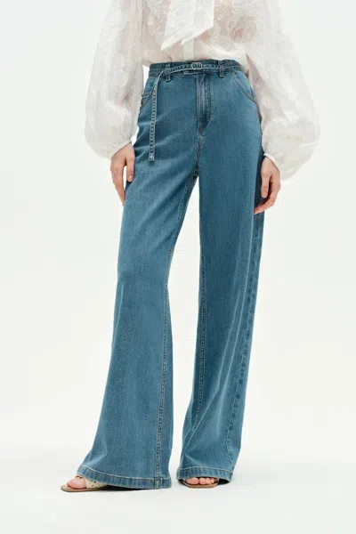 Fabrique Ella Belted Washed Jeans In Lyocell Denim In Blue