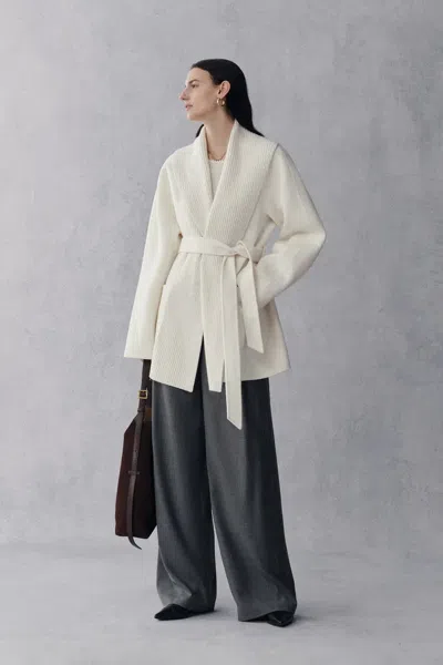 Fabrique Emma Lapel Short Wool Coat In Double-face Merino-cashmere In White
