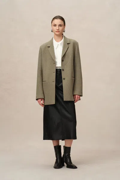 Fabrique Fran Boxy Blazer In Wool Tweed In Green