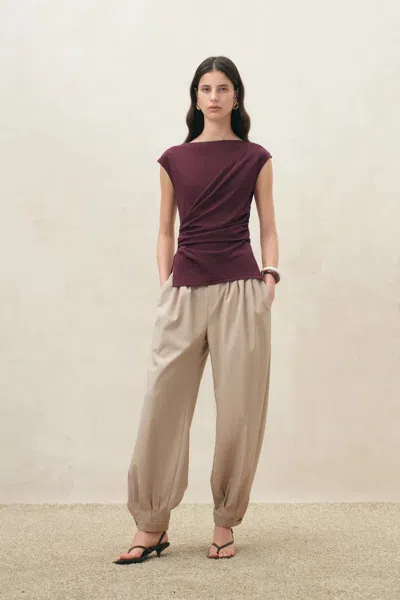 Fabrique Gemma Ruched Short Sleeve Top In Purple