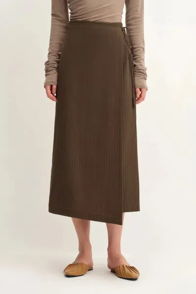 Fabrique Jeanet Adjustable Tie Asymmetric Midi Skirt In Cotton Herringbone In Yellow