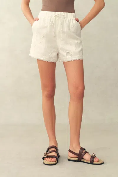 Fabrique Jill Mesh Embroidered Shorts In Silk Linen Blend In White