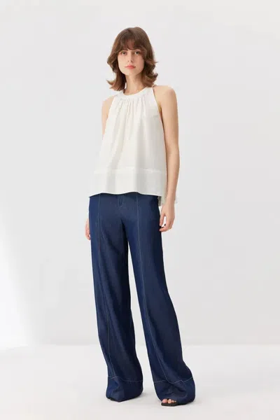 Fabrique Leah White Sleeveless Top In Tencel Blend