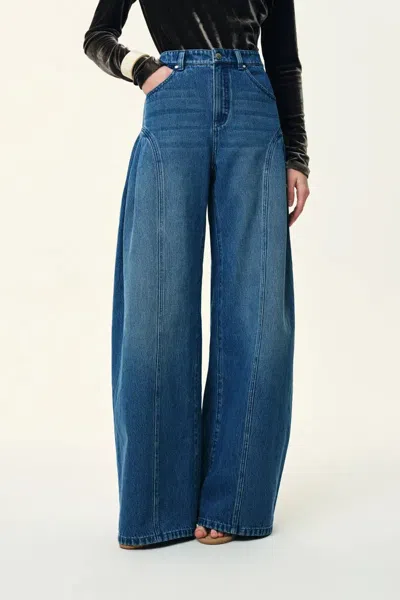Fabrique Manon Seams Soft Barrel Leg Jeans In In Cotton Denim In Blue