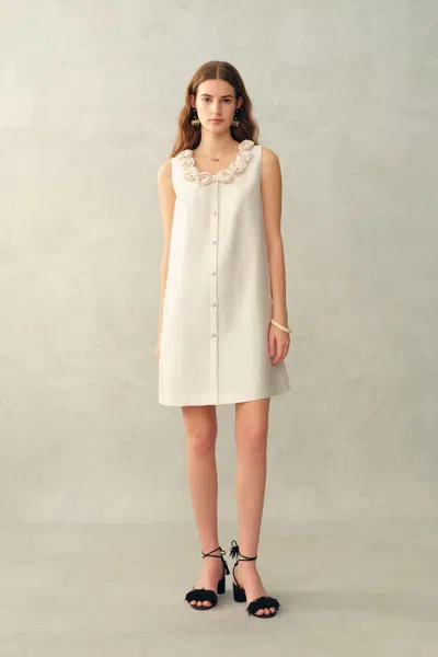 Fabrique Yazmin 3d Floral Neckline Dress In Silk Wool Satin Knit In White