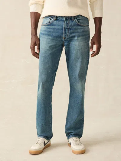 Faherty Organic Cotton Slim Straight Denim Pants In East Lake Wash
