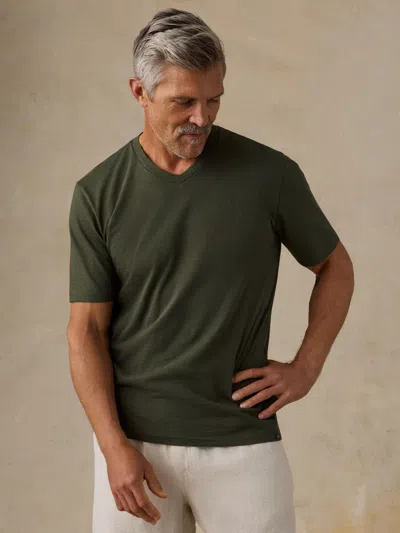 Faherty Short-sleeve Sunwashed Regenerative V-neck T-shirt In Forest Grove