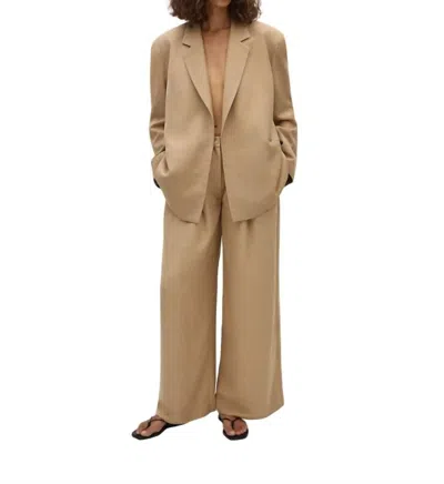 FAITHFULL THE BRAND FELIX RELAXED V-NECK BLAZER IN SAHARA