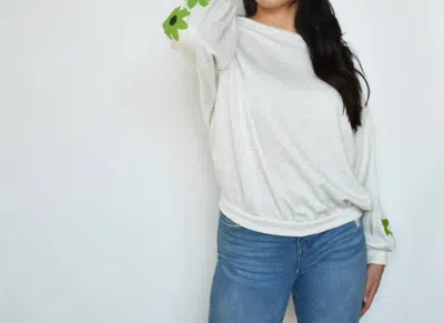 Falcon Park Vivian Daisy Sleeve Pullover In White