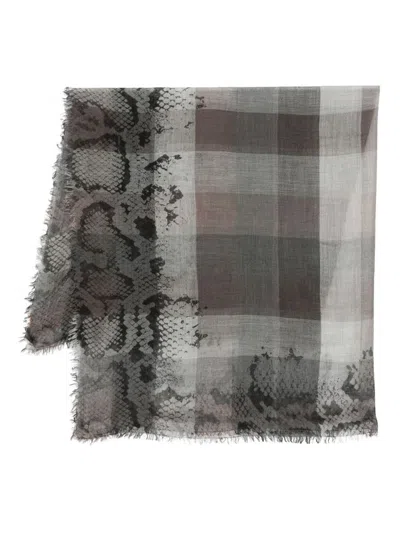 Faliero Sarti Sciarpa 'vittoriana' Grigia In Lana E Cashmere In Gray