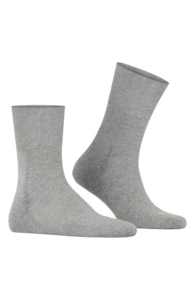Falke Gender Inclusive Run Crew Socks In Light Grey